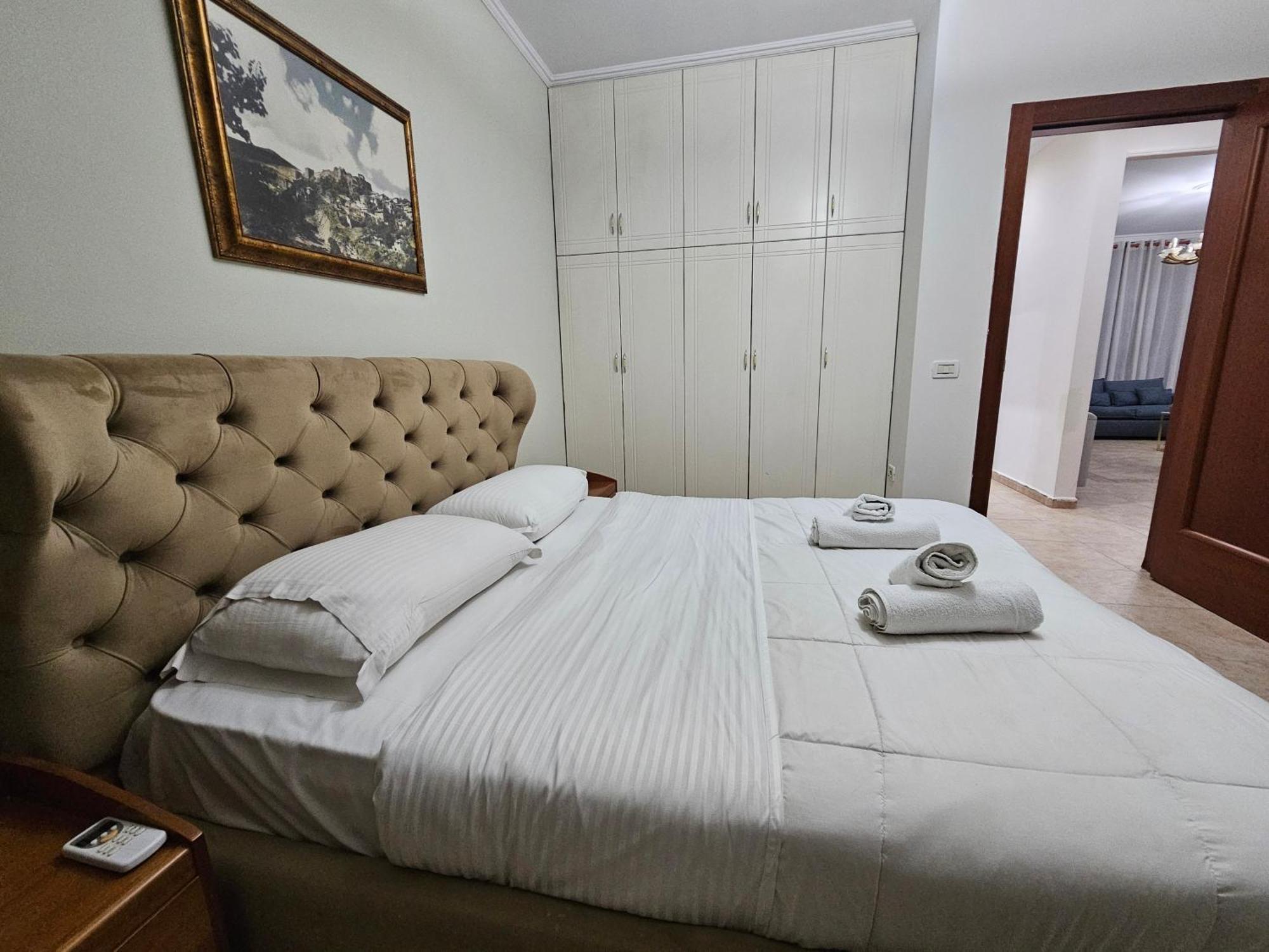 Skanderbeg Square Explorer Apartments Tirana Extérieur photo